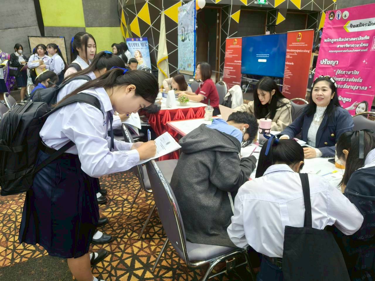 LINE_ALBUM_peid ban mrph.nm  _ mthr.xisan_251114_9.jpg